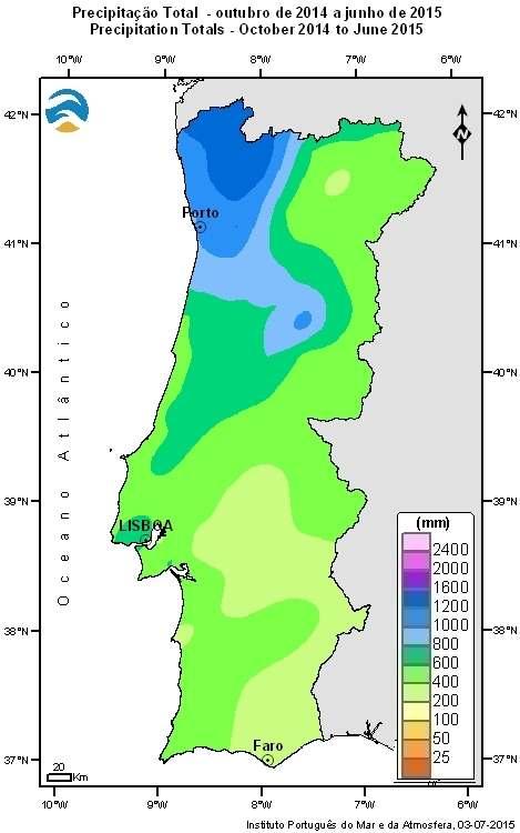 Precipitação acumulada desde 1 de outubro de 2014 Os valores da quantidade de precipitação acumulada no período entre 1 de outubro de 2014 e 30 de junho de 2015 variam entre 304 mm em Mora e 1494 mm