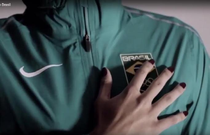 Sem contrato, COB utiliza logo da Nike em campanha com atletas POR ADALBERTO LEISTER FILHO Apesar de não ter mais contrato com a Nike, o COB (Comitê Olímpico do Brasil) utilizou uniforme da marca em