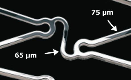 Grau 3: Lâmina elástica interna rota; Figura 3 - Detalhe das hastes do stent (espessura de 75 µm) e do link interanel em formato sinusóide (espessura de 65 µm). 2.