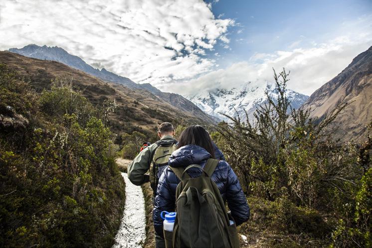 SEJA BEM-VINDO! A sua história começa com o sonho de visitar Machu Picchu; ele se realiza em uma experiência única: a verdadeira trilha inca Salkantay até Machu Picchu, de lodge em lodge.