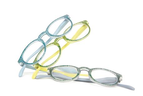 Óculos de leitura patenteado Hastes de mola Estojo incluído 2 45 mm 37 mm 21 mm 150 mm Conjunto de óculos de leitura 7502 99 15 (1 por cor e dioptria) Azul-claro azul Verde-amarelo + 1,0 + 1,5 + 2,0