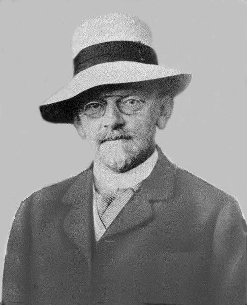 Aspectos Históricos da Lógica David Hilbert (1862 1943) propôs 23 problemas, que em sua opinião ocupariam os matemáticos pelo século que se iniciara (e estava correto!). Ficou mais famoso pelos problemas que criou do que pelos que resolveu.