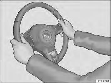Se for constatado que um ajuste é necessário durante a condução, parar de forma segura e ajustar o volante corretamente.