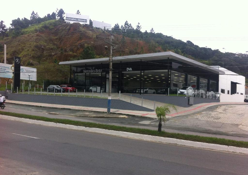 FILIAIS AUTOMÓVEIS Itajaí Balneário Camboriú, inaugurada em 19/08/2015, prédio alugado, abriga