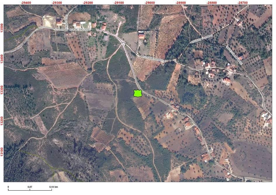 E ARQUITETÓNICO Vale da Azinheira 2 Lugar: Granja Freguesia: Freixianda Tipo de Sítio: Casal Cronologia: Tardo Romano / Alto