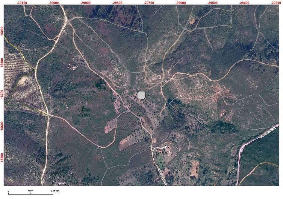 E ARQUITETÓNICO Outeiro dos Píncaros Lugar: Junqueira Freguesia: Freixianda Tipo de Sítio: Indefinido Cronologia: