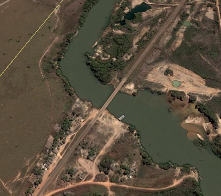 imagens de satélite, com o intuito de melhor localizar a área estudada e os pontos de degradação.