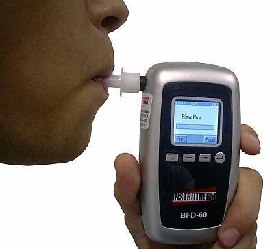 ETILÔMETRO - aparelho destinado à medição do teor alcoólico no ar alveolar.