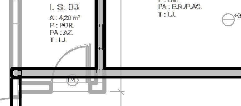 Vigas A viga V9 (12x40) da planta de forma do pavimento cobertura passa 15cm da porta do banheiro social do pavimento superior, tornando um ponto negativo para a estética do ambiente que gastaria com