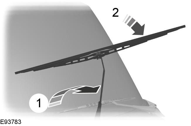 Substituir a escova do limpa-vidros traseiro 1. Para montar a escova do limpa-vidros, deslize (3) a nova escova em direcção ao braço do limpa-vidros até ouvir um estalido (4). 2.