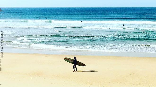 Photo: Lisboa joaopedrogsantos Na região centro destaca-se a Praia de Buarcos perto da Figueira da Foz com uma onda que é considerada a mais longa da Europa podendo atingir os 200 metros, e na zona