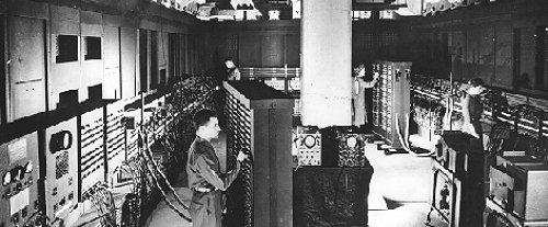 1951-1958: 1958: A Válvula a vácuo ENIAC: 19.000 válvulas, 1.
