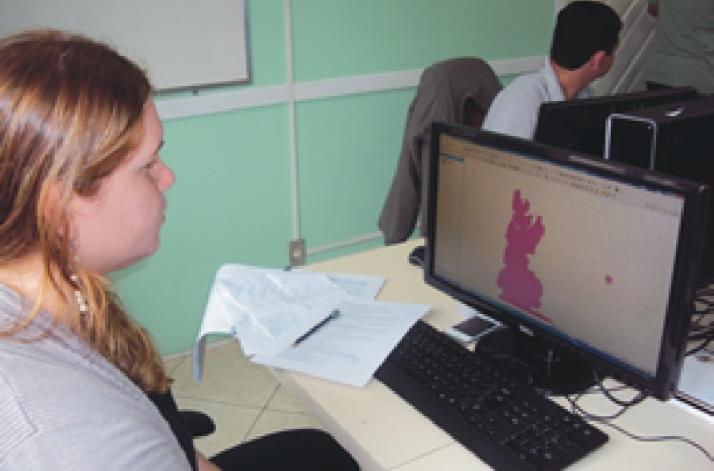 Participantes do Curso de Aerofotogeologia aplicada à Locação de Poços, ministrado pelo Geol. Nelson Amoretti Lisboa, em Porto Alegre, RS. 8.