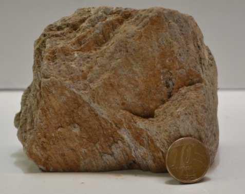 quartzito; (G) mármore e (H)