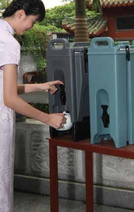 Especificações do recipiente com isolamento térmico Os Camtainers * originais O padrão para muitos serviços de bufê. Escolha entre quatro tamanhos para o serviço de bebidas.
