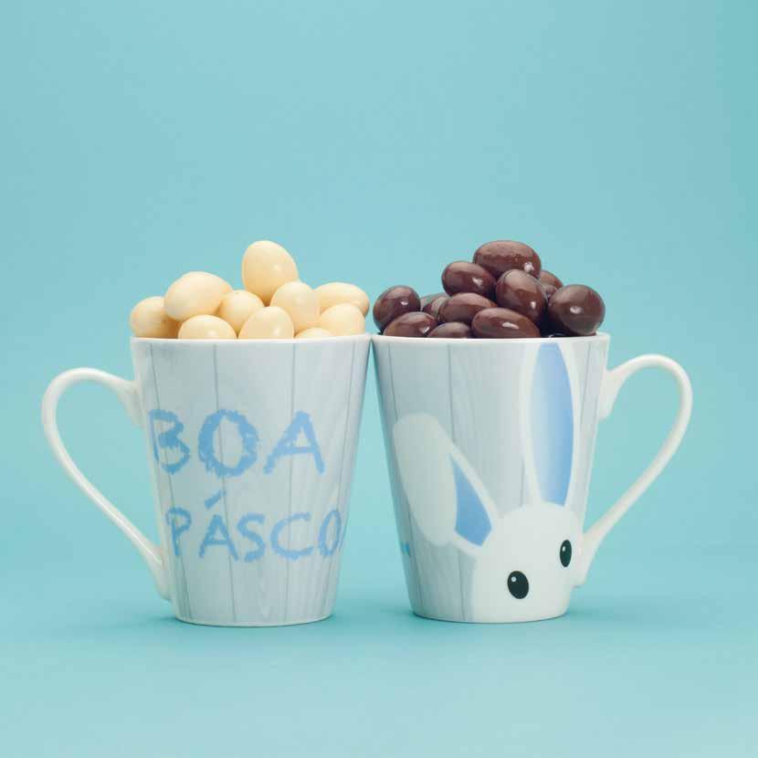 EXCLUSIVE EXCLUSIVO Caneca Feliz Páscoa com amêndoas Mug Happy Easter with