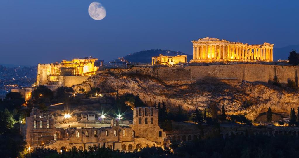 A Grécia também fascina por suas belezas naturais, músicas e danças, além da ótima culinária.