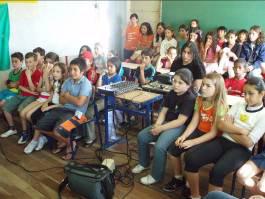 A sessão feita na escola João Link Sobrinho 13 aconteceu no dia 30 de setembro de 2008, uma quinta-feira, às 14 horas. Os filmes usados foram os de um DVD com quatro curtas-metragens.