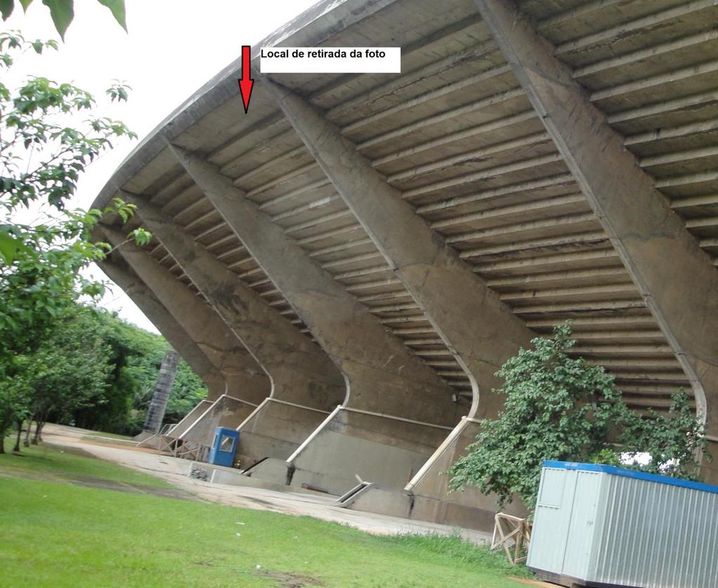 Altura da Arquibancada do Estádio do CEPE USP: Não foi possível comparar os dados obtidos com os dados reais devido ao fato de não haver