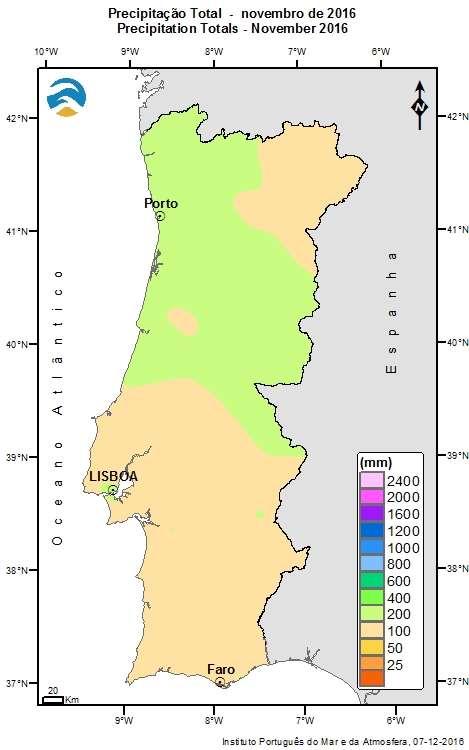 Figura 2 - Precipitação acumulada desde 1 de outubro 2016 (esq.) e percentagem em relação à média 1971-2000 (dir.) 3. MONITORIZAÇÃO DA SITUAÇÃO DE SECA 3.