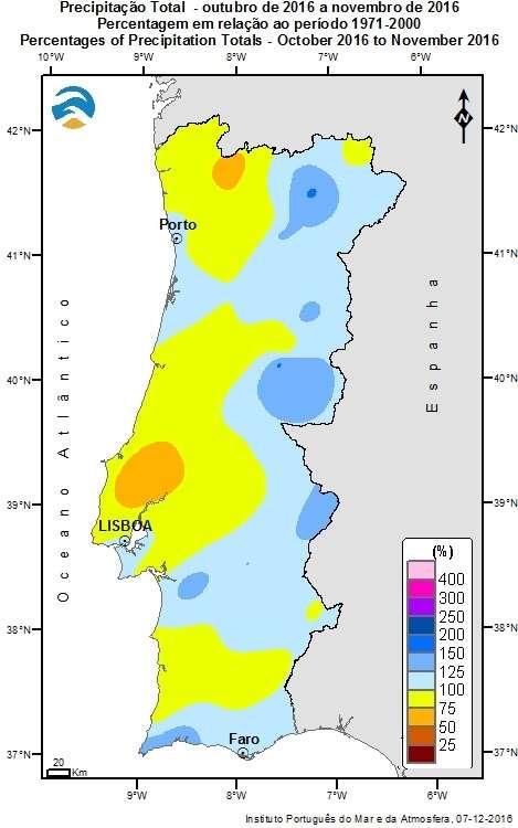 um aumento da área em situação normal e de chuva fraca (Figura 3). Na Tabela 1 apresenta-se a percentagem do território nas várias classes do índice PDSI.