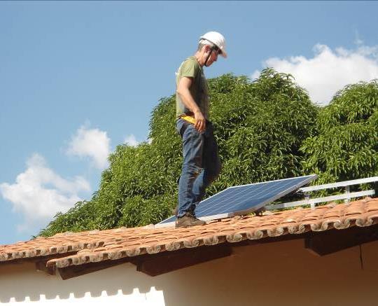 Resultados Primeira implantação do sistema fotovoltaico em habitações de interesse