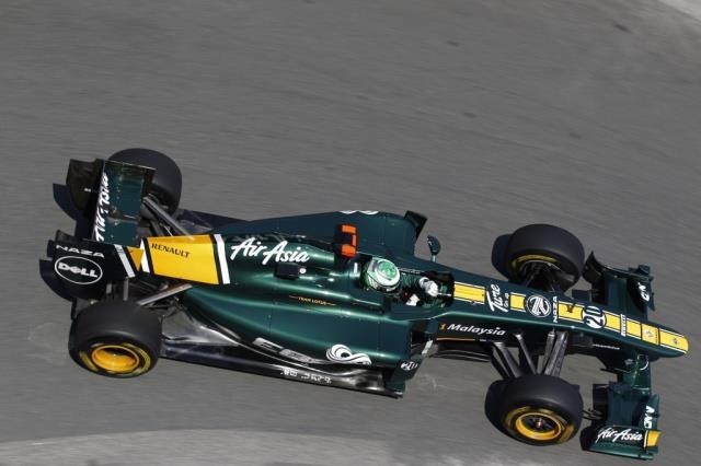 2011 É o fim de uma era. A Renault pretende parar de competir com o próprio nome. O chassis R31 e o motor RS27 preparados para 2011 vão correr sob o nome Lotus-Renault GP.