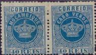1876 Emissão Tipo Coroa Selo de 40 rs azul de Moçambique em PAR com igual selo da emissão de Cabo Verde (1877).