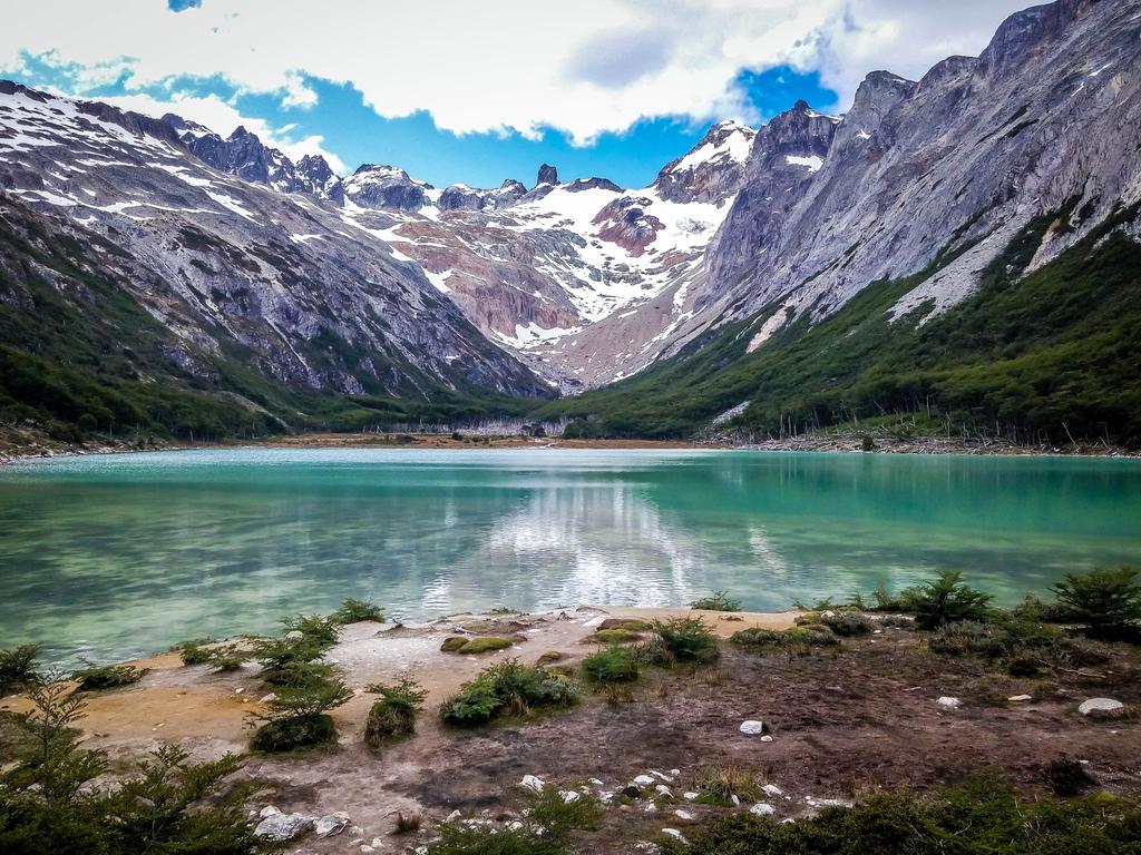 Patagónia Essencial -De Julho 2017 a Abril 2018 10 dias / 7 noites (tour regular mínimo de 2 pessoas) Desde 2.212 por pessoa Dia 1 Portugal / Buenos Aires Partida de avião para Buenos Aires.