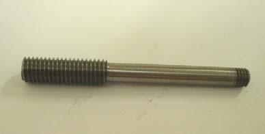81 Três chapas suportes do mesmo aço dos implantes foram inicialmente cortadas nas dimensões sugeridas pela norma