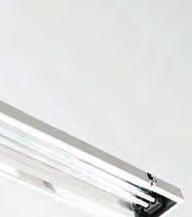 alto brilho. Difusor em vidro temperado transparente com moldura basculante em chapa de aço na cor branca e fechos rápidos.