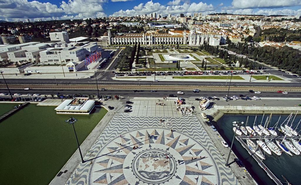 - existência de cidades históricas de enorme relevo que