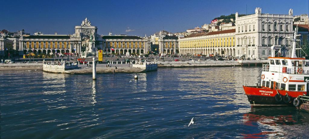 a simples exposição das embarcações tradicionais no Cais das Colunas