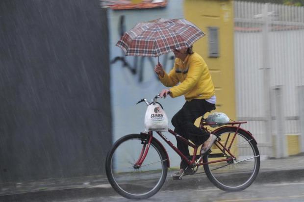 Não tem carro? Então pode ir de ônibus, bike, carona Não tem dinheiro para andar de ônibus?