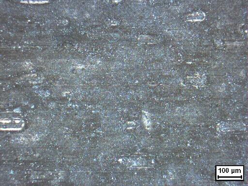 Foi observado que após 1 hora em exposição a superfície da amostra nitretada em banho de sal não apresentou pontos de corrosão nesse período.