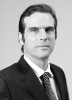 José Gutman. Natural do Rio de Janeiro, José Gutman formou-se em Engenharia Elétrica pela Universidade Federal do Rio de Janeiro (UFRJ) em 1995 e em Direito pela Universidade Cândido Mendes, em 2005.