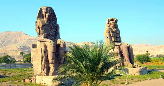 Possibilidade de fazer uma excursão opcional em ônibus a Abul Simbel para visitar seus impressionantes templos de Ramsés II e Nefertari, resgatado das profundezas do Nilo.