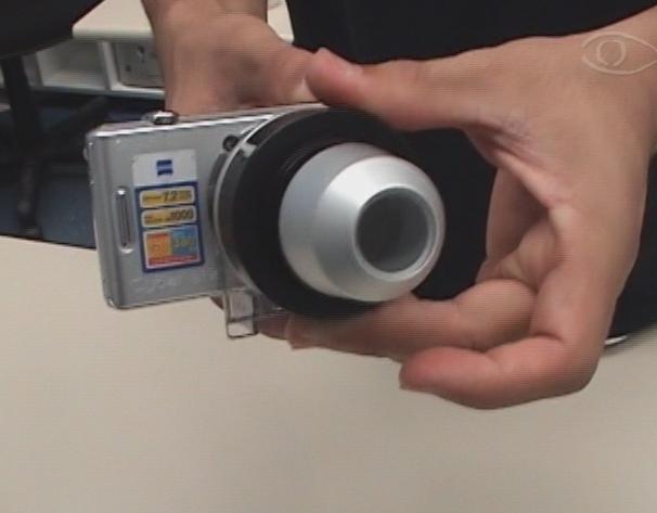 1.2 Acople o dermatoscópio à câmera fotográfica digital para a captação