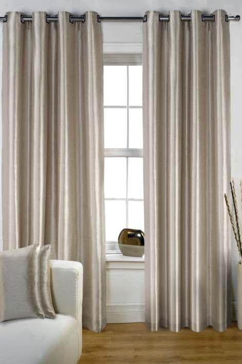 Cortina Glamour Feita em tecido brilhante e disponível em 5 cores neutras e clássicas, a Cortina Glamour traz para a sua casa a sofisticação de uma cortina nobre.