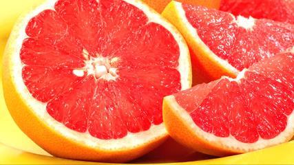Grapefruit Citrus X paradisi (Toranja) Benefícios Principais Melhora a aparência de manchas. Suporta metabolismo saudável. Aumenta o humor.