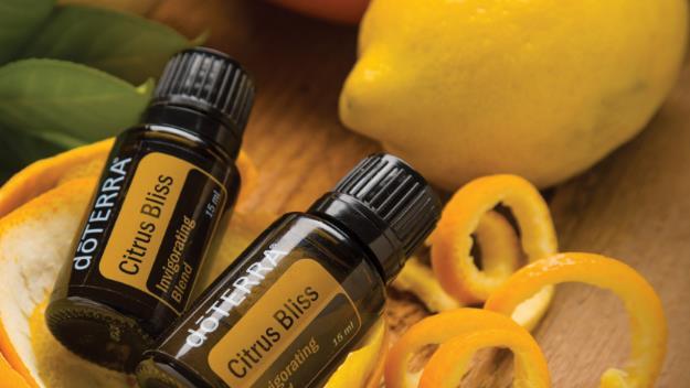 63 Citrus Bliss Blend Revigorante Combinando os principais benefícios dos óleos essenciais cítricos, Citrus Bliss Blend Revigorante possui propriedades energizantes e refrescantes que podem elevar o