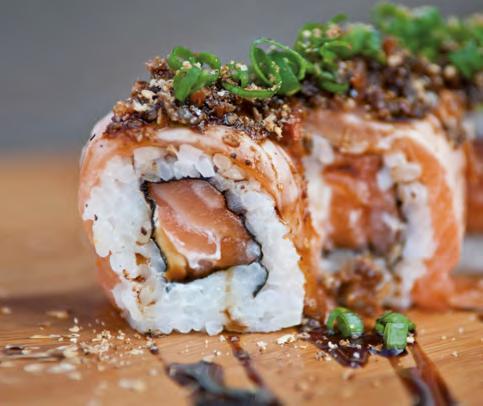 特別な寿司 sushis especiais ENROLADOS COM RECHEIOS/COBERTURAS ESPECIAIS. (5 UNID.) 211.