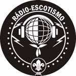 I - INSÍGNIA DE RÁDIO-ESCOTISMO A Insígnia de Radio-escotismo é circular, com 6,2 cm de diâmetro, com o logotipo RÁDIO-ESCOTISMO bordado em branco sobre um fundo roxo, e deverá ser usada acima do