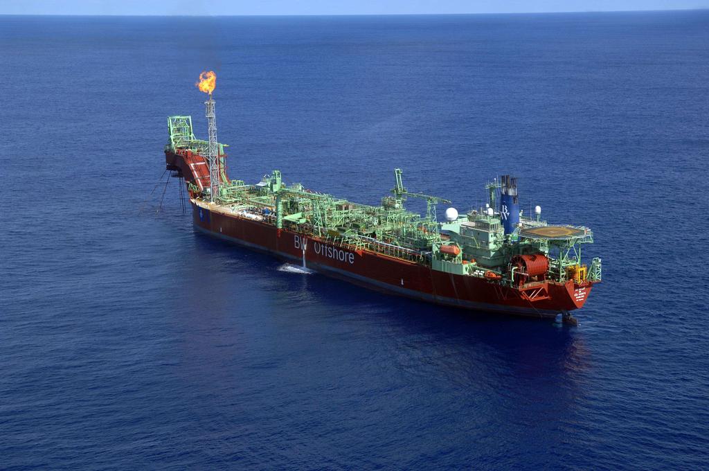 DESENVOLVIMENTO DO TUPI A DECORRER FPSO BW CIDADE SÃO VICENTE 15 Resultados 9 Meses de 2009 EWT produziu mais de 1 Milhão de barris, com um limite de produção de 20 mil