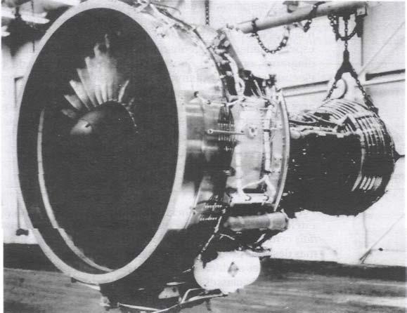 Figura 1.3 O motor de avião a jacto (PW2037) é feito essencialmente de ligas metálicas.