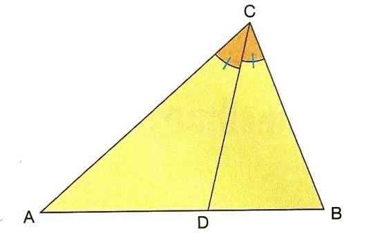 Sabendo que a diferença entre x e y é de 3 cm e que a bissetriz interna do ângulo A determina sobre o lado BC segmentos de 6 cm e 5 cm, então o perímetro do triângulo ABC é: a) 44 cm b) 42 cm c) 40