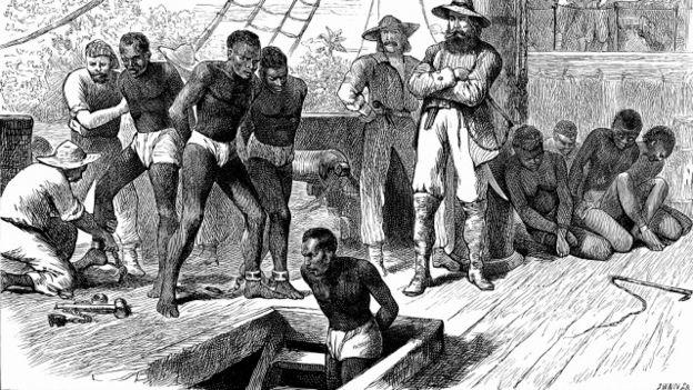 ESCRAVISMO AFRICANO TRÁFICO DE ESCRAVOS A compra de escravos por meio de escambo O processo de
