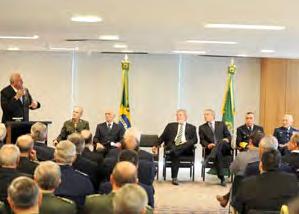 NOTICIÁRIO MARÍTIMO O chefe do EMCFA é indicado pelo ministro da Defesa e nomeado pelo Presidente da República, da mesma forma que ocorre com os comandantes.