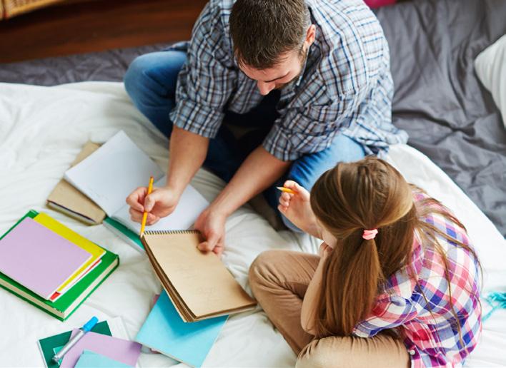 Quanto tempo dura o acolhimento familiar? Não há um prazo certo. O acolhimento de crianças e adolescentes pode ser de alguns dias, como também pode durar anos, dependendo de cada caso.