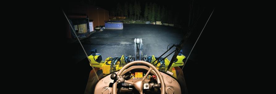Carregadora de rodas equipada com 4 unidades de luzes de trabalho Nordic Scorpius N4406 LED A EMPRESA Carregadora de rodas equipada com 4